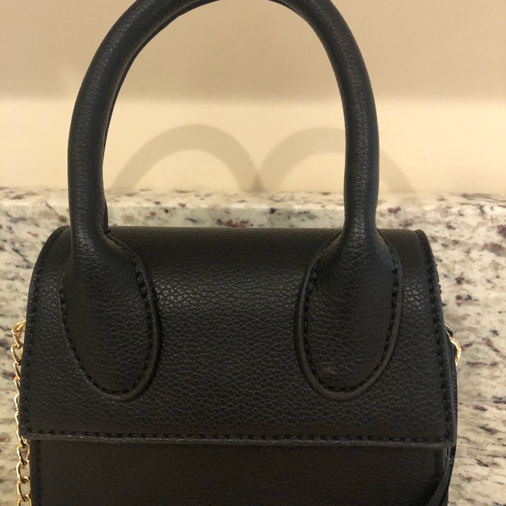 NWT MINI VEGAN DELUXITY  HAND OR CROSSBODY PURSE - Picture 2 of 14